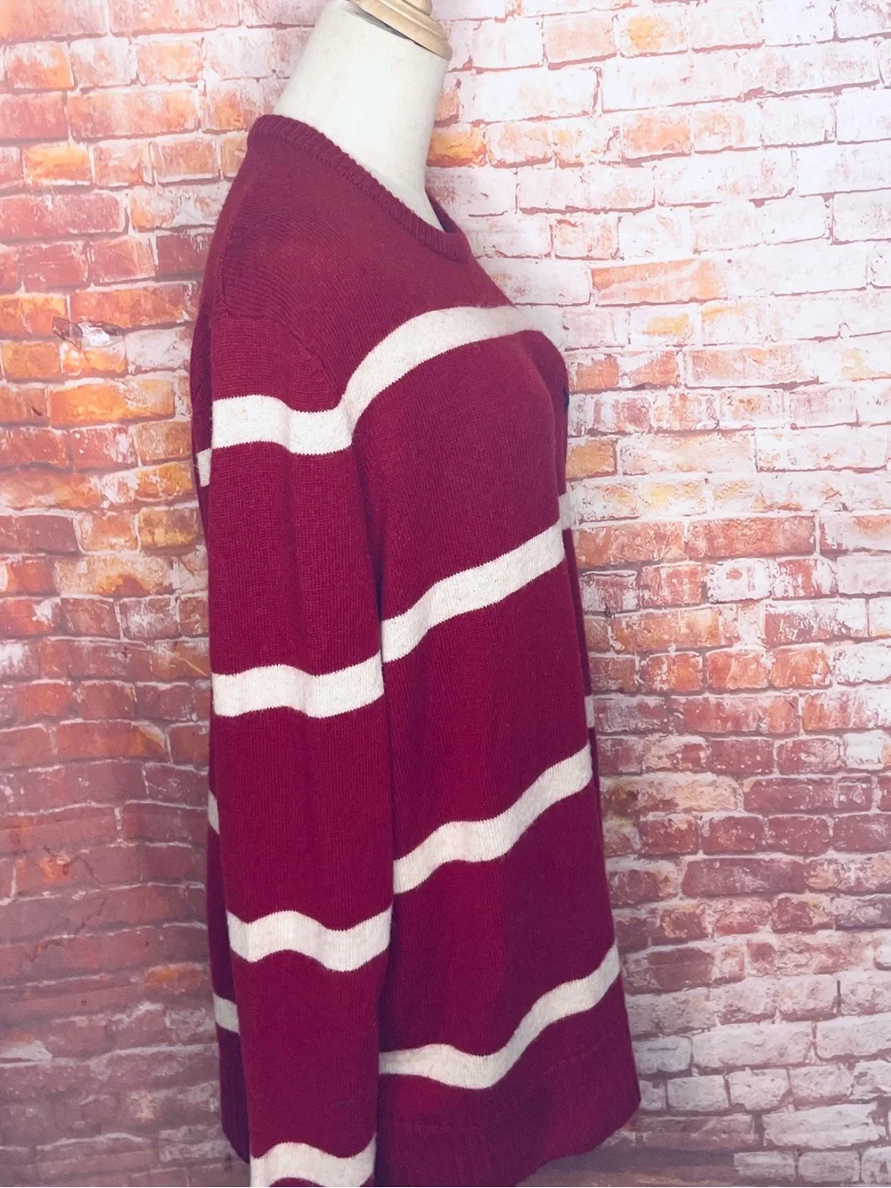 American Eagle Outfitters Deep Red and White Striped Relaxed Fit Crewneck Sweate